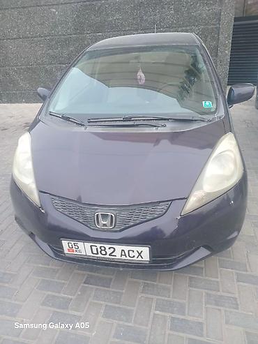 super cub: Honda Fit: 2009 г., 1.3 л, Вариатор, Бензин, Хэтчбэк — 2