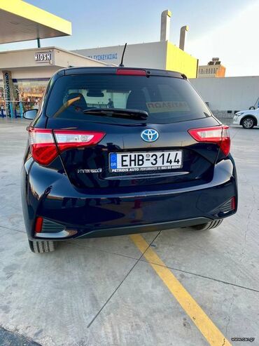 Toyota: Toyota Yaris: 1.5 l. | 2018 έ. Χάτσμπακ — 2