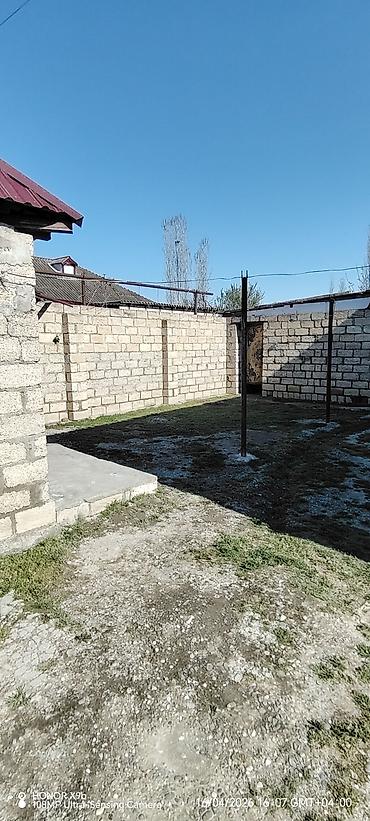 3 otaqlı ev certyojları: Satılır: Həyətli iki mərtəbəli ev Endirim olacaq. Sentiralni küçə — 3