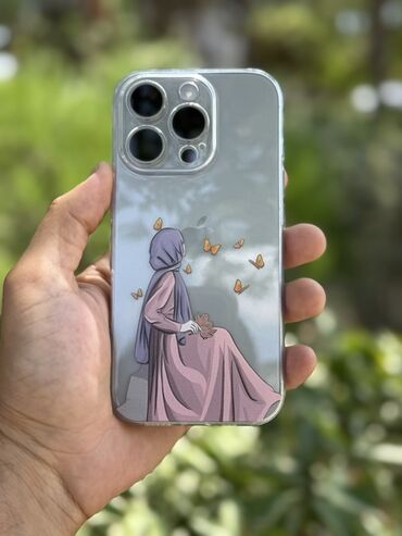 Kabrolar: Müxtəlif iPhone modelləri üçün çiçək naxışlı, şəffaf keys. Bu keys — 5