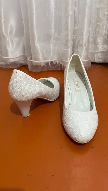 продажа бальных платьев: Туфли 35.5, цвет - Белый