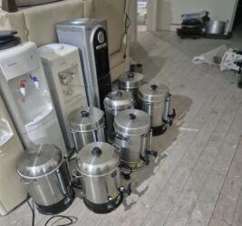 Посудомоечные машины: Samovarlar 14 litirdir 80 azn 1 ededi . Unvan koruglu . Xumar