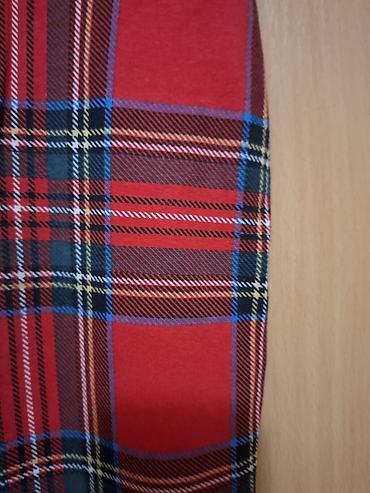 helanke sa slicem: Ženske tregings helanke – crvena tartan (karirana) šara - Model — 2