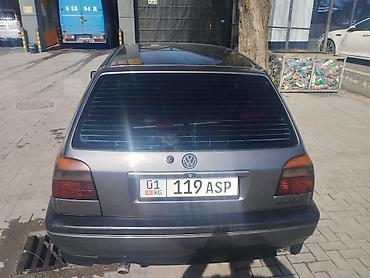 хетчбэк: Volkswagen Golf: 1992 г., Хэтчбэк — 5