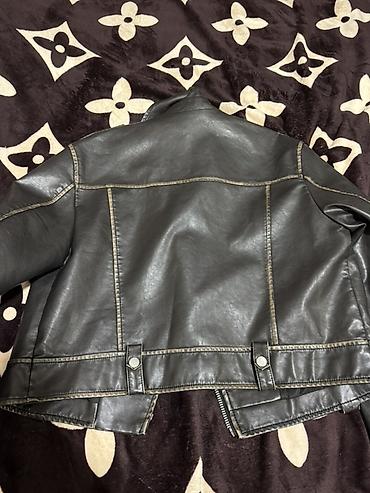 Kurtkalar: Dəri kurtka, Bershka, S — 5