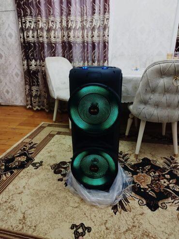ikinci əl aspirator: Mikrafonu bulutuzu iki kalonkali böyuk musiqi merkezi. Qiymet 125 azn