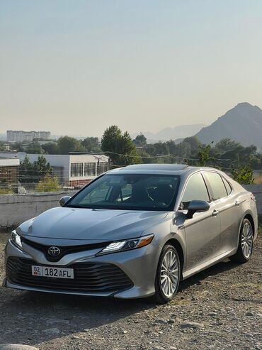 продаю тайота ланд крузер бишкеке: Toyota Camry: 2019 г., 2.5 л, Автомат, Гибрид, Седан