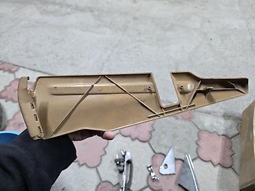 saf: Комплект деталей двери/салона Mercedes-Benz. 3000 сом за весь — 6