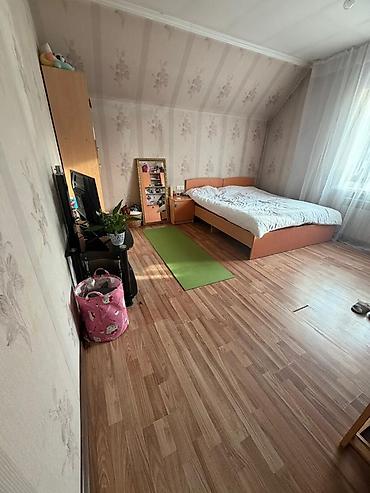Продажа коттеджей и домов: Продается частный дом с просторным двором и навесом. Основные — 11