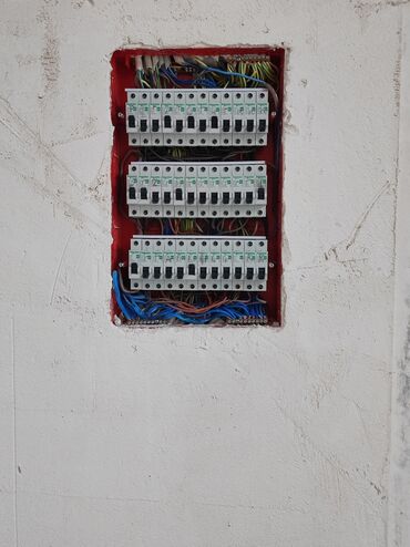Elektrik işləri: Peşəkar elektrik montaj və işıqlandırma xidməti Təsvir: - Yaşayış — 7