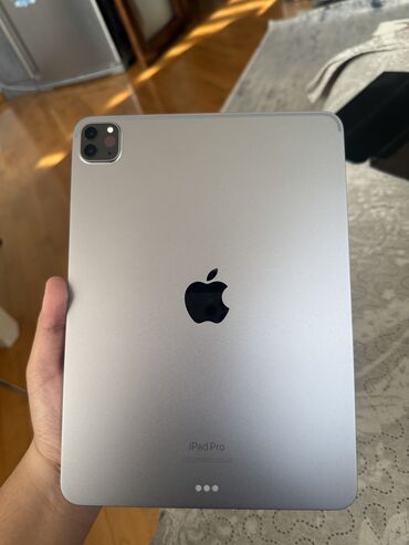 Apple iPad: Salam tecili satilir biraz ezilib o da gorsenmir sonra type adapter
