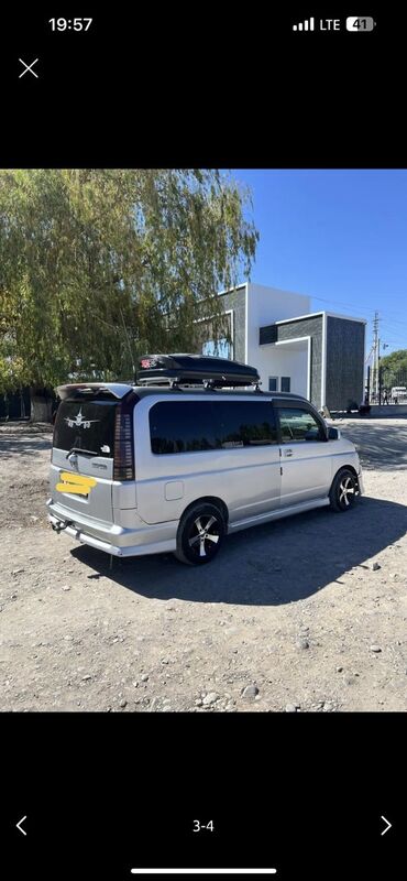 внедорожник продается: Honda Stepwgn: 2001 г., Минивэн