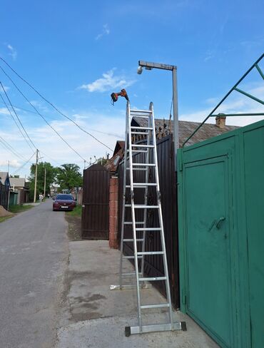 Видеонаблюдение: Белая цилиндрическая IP-камера Hikvision с кронштейном — 10