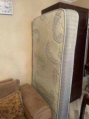 carpayı doşəyi: Ortopedik yaylı döşək - Ölçü: təxmini 90x190 sm (tək nəfərlik) - — 1