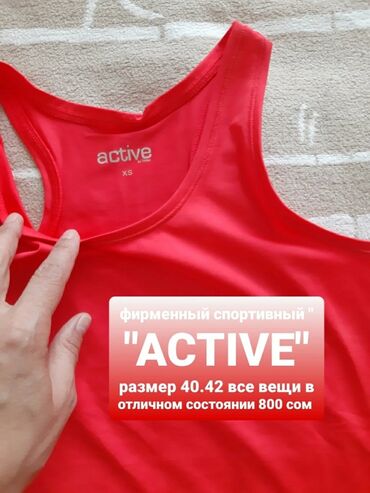 Другая женская одежда: Джинсовый комбинезон синего цвета с классическим дизайном. Модель — 9