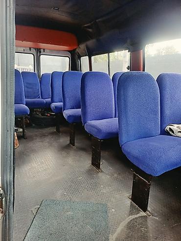 4777 nömrə: Mercedes-Benz 208D mikroavtobus - Kuzov: uzun və yüksək tavanlı, ağ — 4