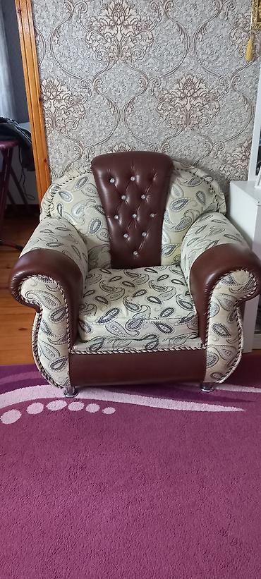 salon divan: Klassik üslubda mebel dəsti - Tərkib: 3 nəfərlik divan + 2 ədəd — 2