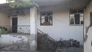 Həyət evləri və villaların satışı: 4 otaq heyet kamera sisdemi kombi var kanazasiya var heyete 3 4 maşin — 8