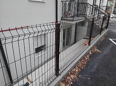 Proizvodi od rolovanog metala, metalni kanali: Panelna ograda 3d boja braon ral 8016. Panelna ogradafence system — 2