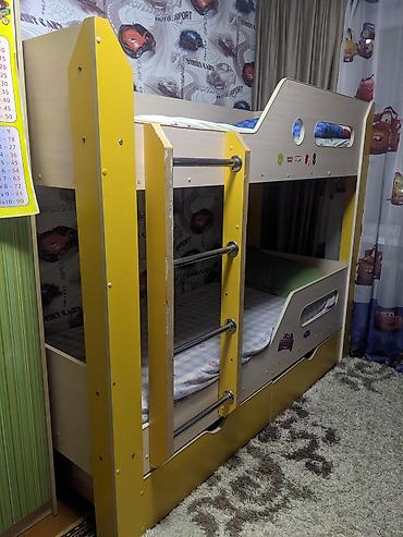 Мебель: Продаю двухярусная кровать фирмы Лина, добротная, качественная — 1