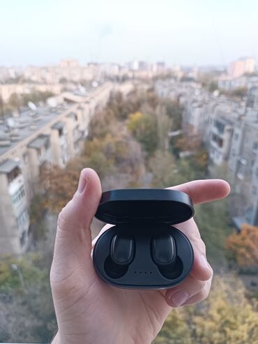 i11 наушники: Полностью беспроводные наушники TWS в компактном зарядном кейсе. -
