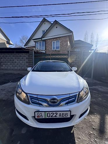 BYD: BYD E5: 2019 г., Робот, Электромобиль, Седан — 1