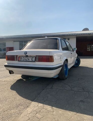 меняю дом на авто: BMW 318: 1985 г., 1.8 л, Механика, Бензин, Купе