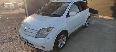 Toyota: Toyota Ist: 2003 г., 1.5 л, Автомат, Бензин, Лифтбек — 2