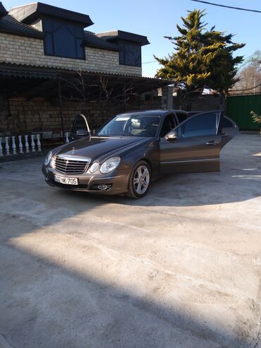 Mercedes-Benz: Mercedes-Benz E 220: 2.2 l | 2008 il Sedan — 14