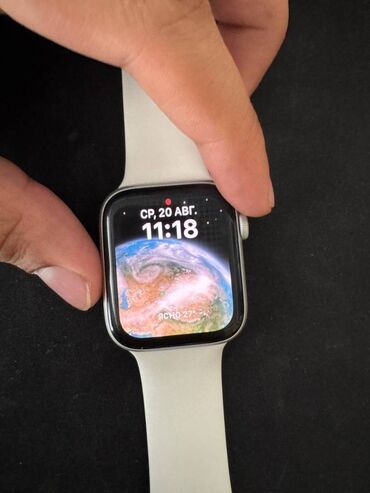 айпат мини 6: Продаю apple watch se 1, 44mm белый редкий цвет. Покупал в 2022 году