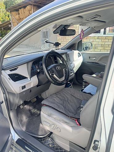 Toyota: Toyota Sienna: 2019 г., Автомат, Бензин, Минивэн — 3