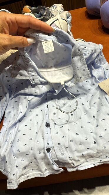 Uşaqlar üçün digər geyimlər: Одежда и обувь на МАЛЬЧИКА 2/3 года

Все по 5азн за единицу — 5