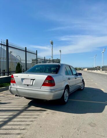 браслеты бусы: Mercedes-Benz C-Class: 1995 г., 2.2 л, Автомат, Бензин, Седан