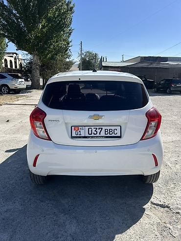 спарк 1: Chevrolet Spark: 2019 г., 1 л, Вариатор, Бензин, Хэтчбэк — 3