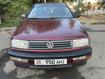 голы вариант: Volkswagen Vento: 1992 г., 1.8 л, Механика, Бензин, Седан