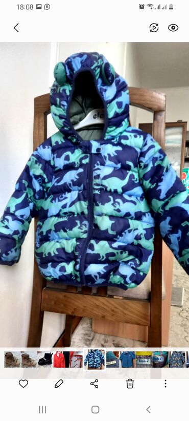 детское куртки: Продаю куртку на 3 годика