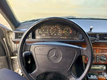 Mercedes-Benz: Mercedes-Benz W124: 1989 г., 2.6 л, Механика, Газ, Седан