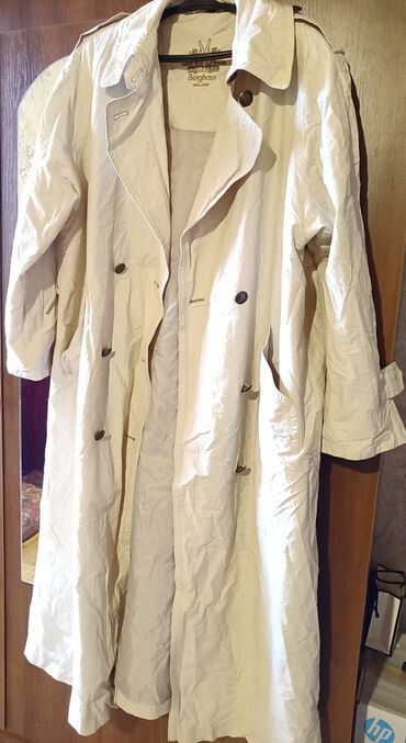 paltoların qiyməti: Palto M (EU 38), L (EU 40), XL (EU 42), rəng - Bej