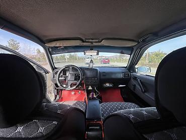 Volkswagen: Volkswagen Passat: 1991 г., 1.8 л, Механика, Бензин, Седан — 10