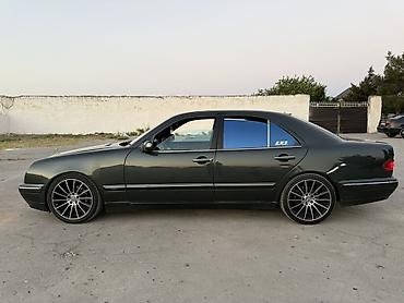 111 mətin: Mercedes-Benz E-Class: 2.4 l | 2000 il Sedan — 6