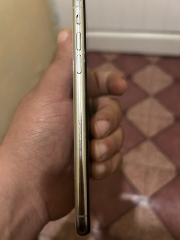 Apple iPhone: IPhone X, Qara, Face ID — 5