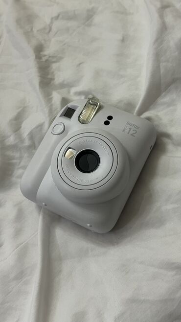 фото свое: Instax mini 12 почти новое 1 раз пользовались брали за 12тыс моя цена