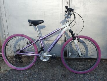 велосипед из кореи: Продаю подростковый велосипед для девочки (Корея).Цена 8000 сом. Вилка