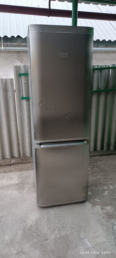 Холодильник Hotpoint Ariston, Б/у, Двухкамерный, Total no frost, 60 * 190 * 60
