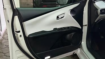 byd e2 запчасть: Toyota Prius: 2017 г., 1.8 л, Вариатор, Гибрид, Седан — 8