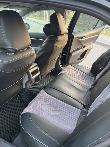 Toyota: Toyota Camry: 2021 г., 2.5 л, Вариатор, Гибрид, Седан — 7