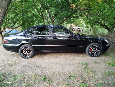 диски на хонду фит: Qara rəngdə olan Mercedes-Benz sedanı. Bu avtomobil rahat və etibarlı