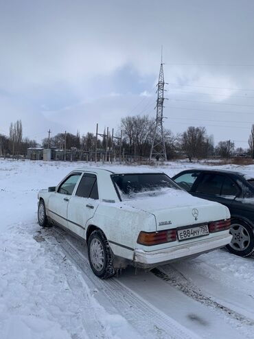 Mercedes-Benz: Mercedes-Benz 190: 2 л, Механика, Бензин