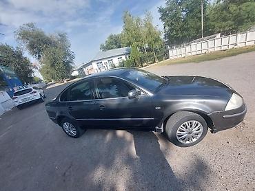 124 е 500: Volkswagen Passat: 2001 г., 2.5 л, Механика, Бензин, Седан — 4