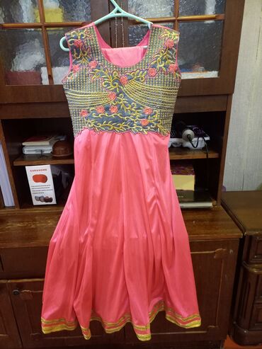 платье индийское: Бальное платье, Средняя модель, цвет - Розовый, В наличии